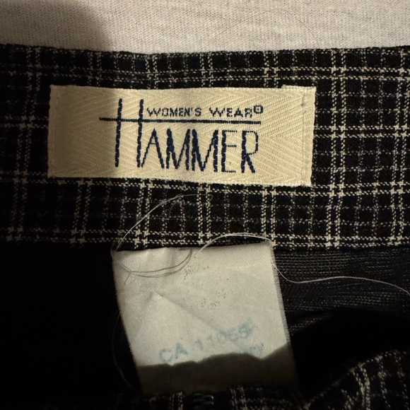 Elegant Black Plaid skirt - Picture 5 of 5